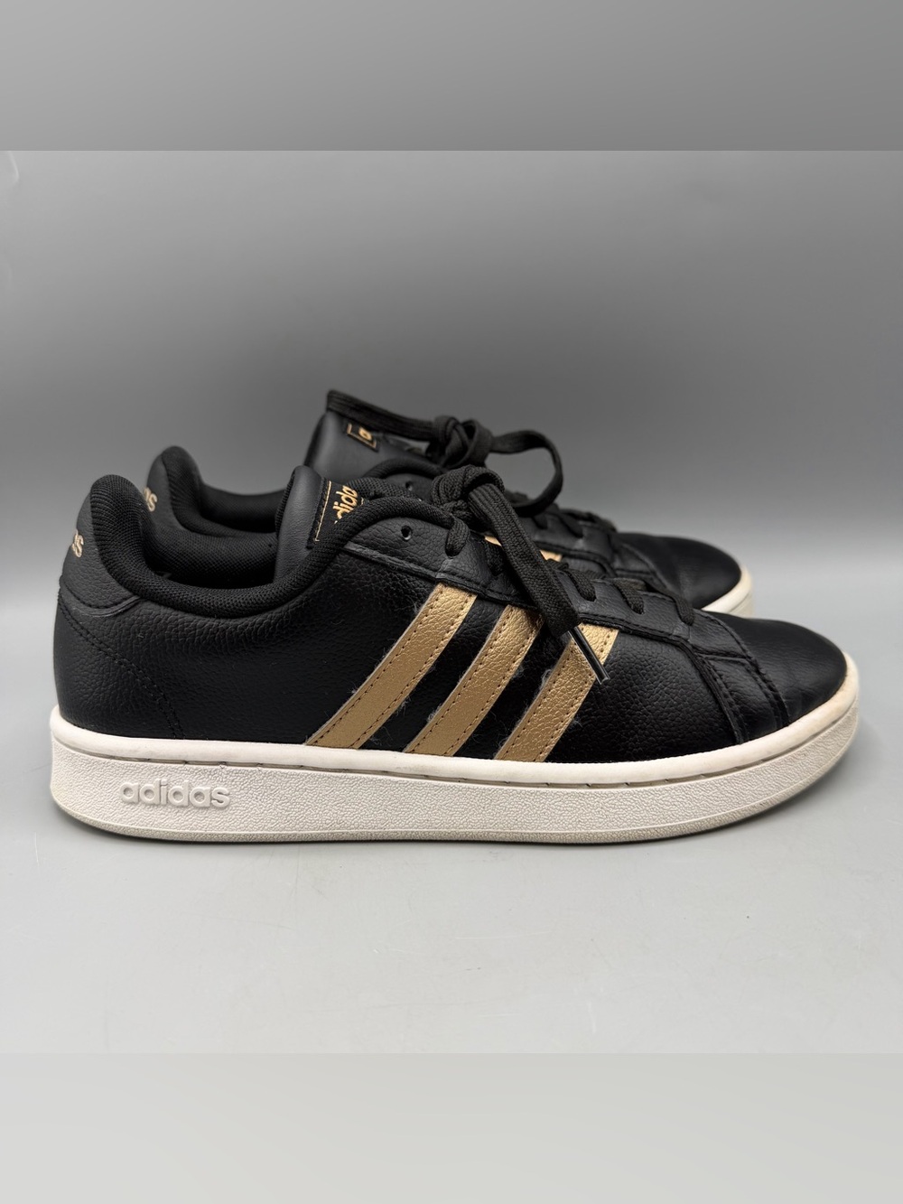 Adidas Womens 8 Grand Court Black Metallic Gold White Low Top Sneaker